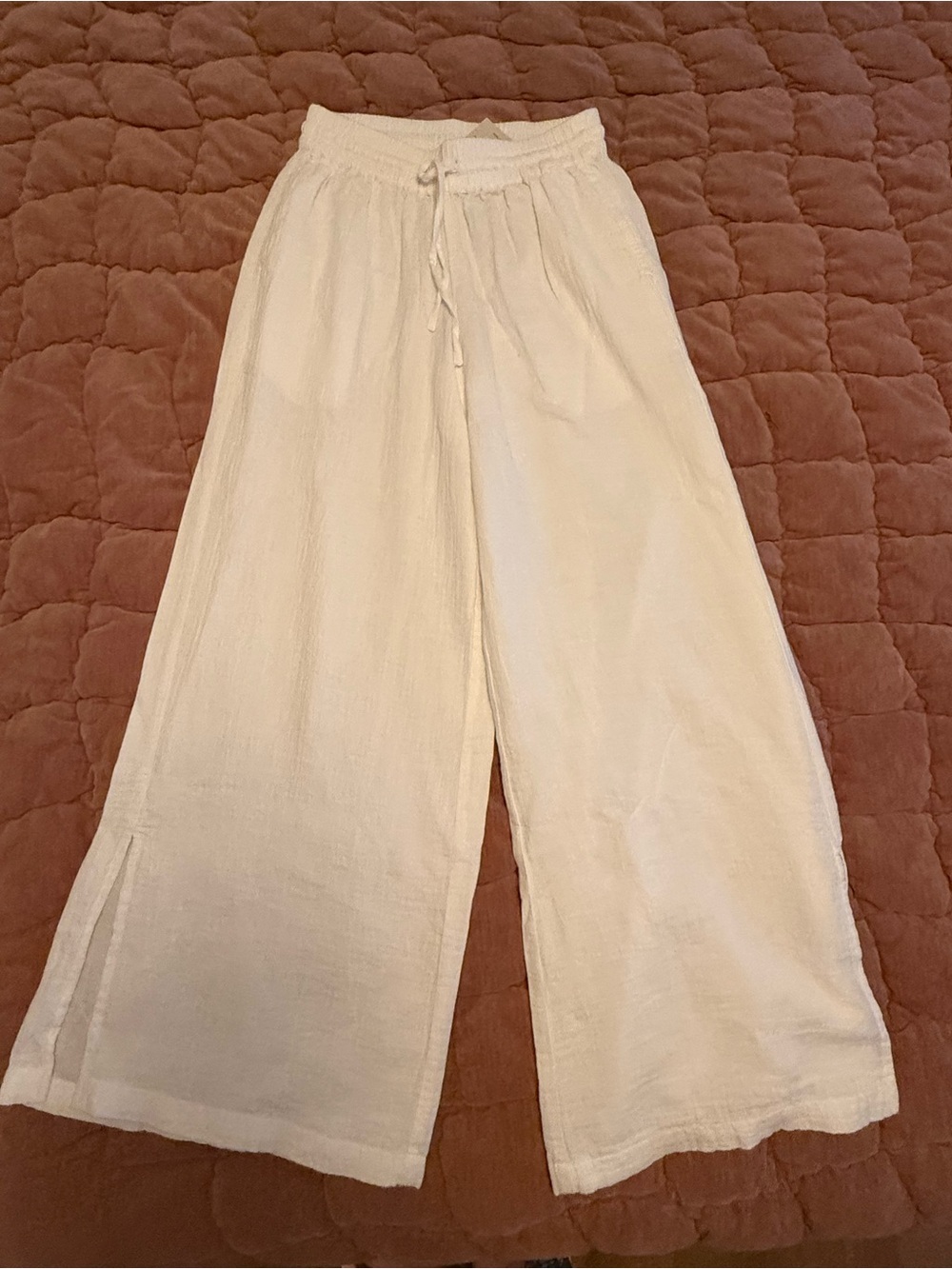 Relaxed Wide-Leg Drawstring Pants in Cream - Picture 6 of 8